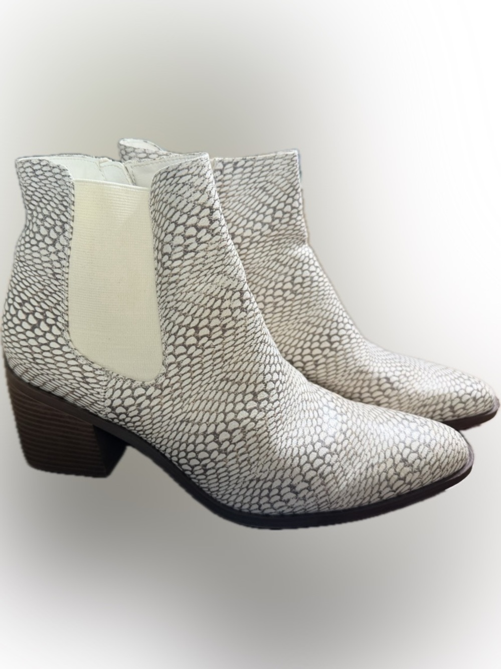 The Limited White Snake-Print Chelsea Ankle Boots